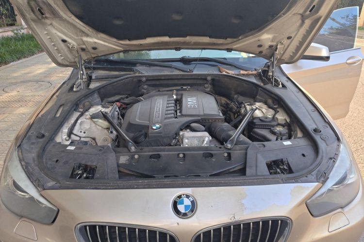 Used BMW 5 Series GT 2011 535i Elegant Edition Engine Bay