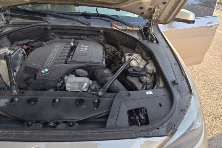 Used BMW 5 Series GT 2011 535i Elegant Edition Engine Bay Left