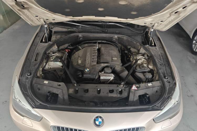 Used BMW 5 Series GT 2011 535i Elegant Edition Engine Bay