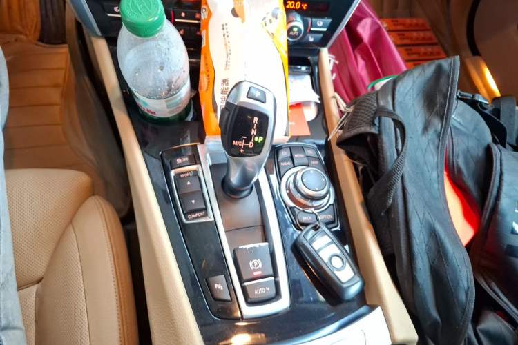 Used BMW 5 Series GT 2011 535i Elegant Edition Gear Lever