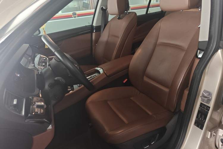 Used BMW 5 Series GT 2011 535i Elegant Edition Left Front Seat