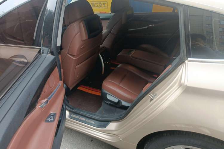 Used BMW 5 Series GT 2011 535i xDrive Luxury Edition Left Rear Seat