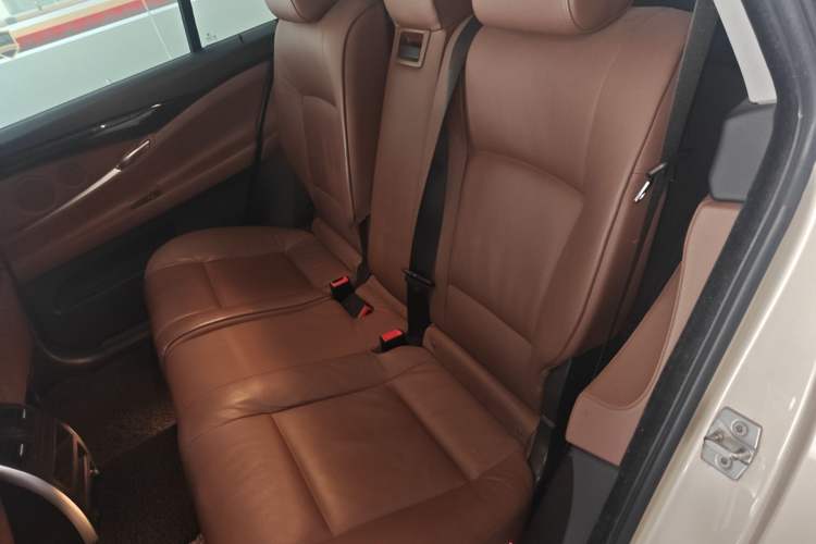 Used BMW 5 Series GT 2011 535i Elegant Edition Left Rear Seat