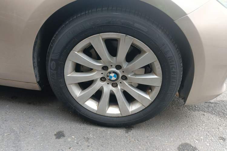 Used BMW 5 Series GT 2011 535i xDrive Luxury Edition Right Front Wheel Hub