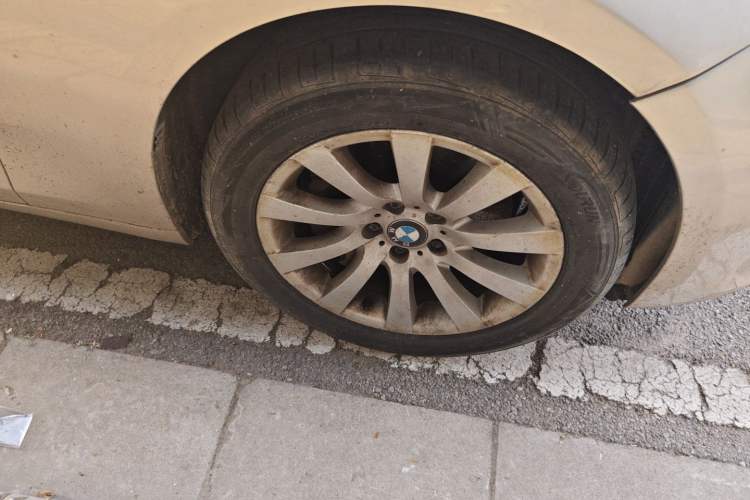 Used BMW 5 Series GT 2011 535i Elegant Edition Right Front Wheel Hub