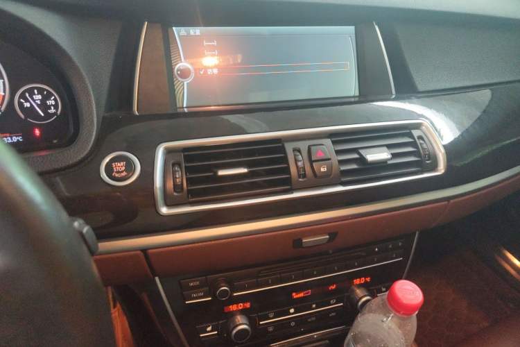 Used BMW 5 Series GT 2011 535i Elegant Edition Audio And AC Panel