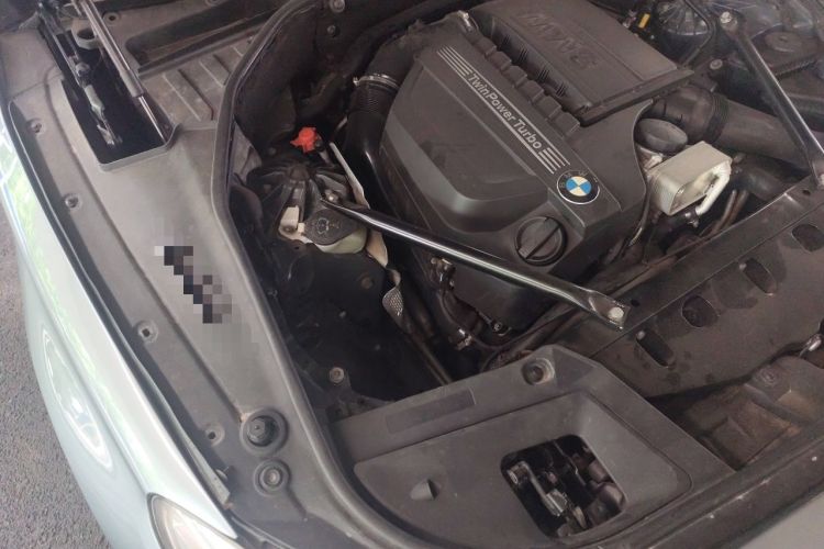 Used BMW 5 Series GT 2011 535i Elegant Edition Engine Bay Right