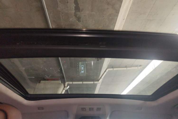 Used BMW 5 Series GT 2011 535i Elegant Edition Headliner