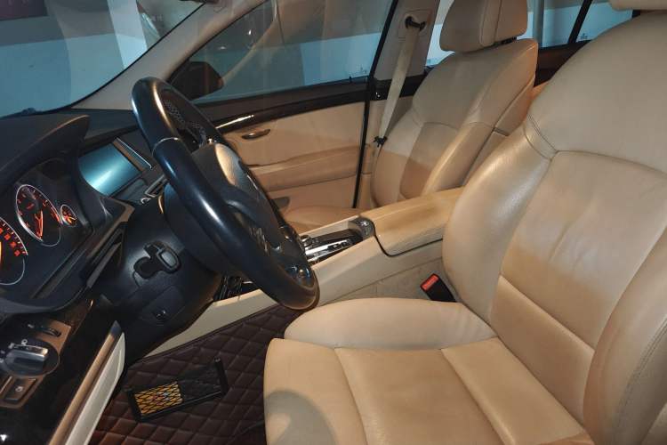 Used BMW 5 Series GT 2011 535i Elegant Edition Left Front Seat