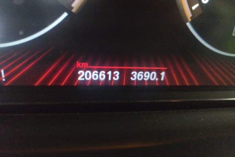 Used BMW 5 Series GT 2011 535i Elegant Edition Odometer Close Up