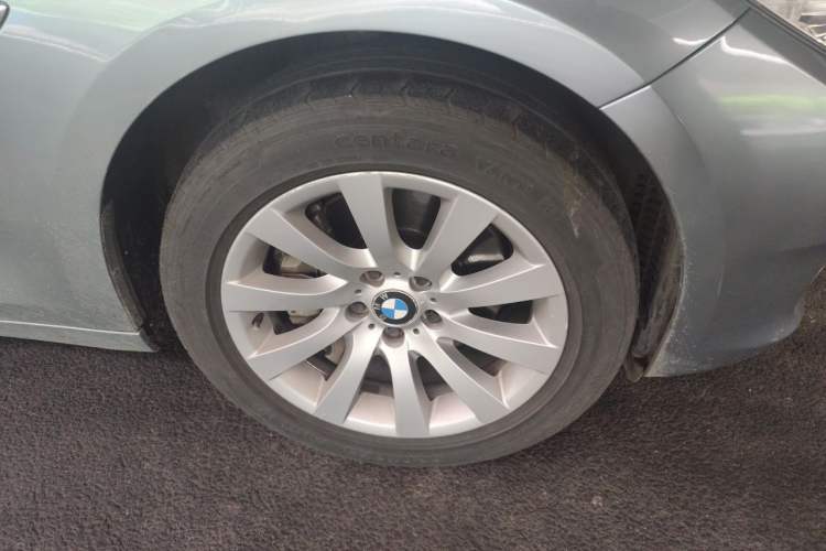 Used BMW 5 Series GT 2011 535i Elegant Edition Right Front Wheel Hub