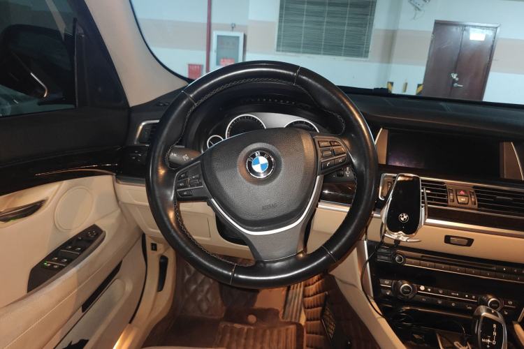 Used BMW 5 Series GT 2011 535i Elegant Edition Steering Wheel