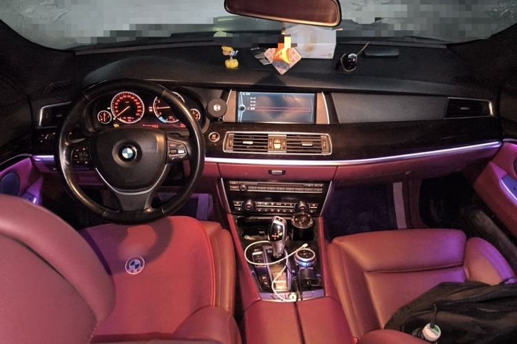 Used BMW 5 Series GT 2011 535i xDrive Luxury Edition Center Console