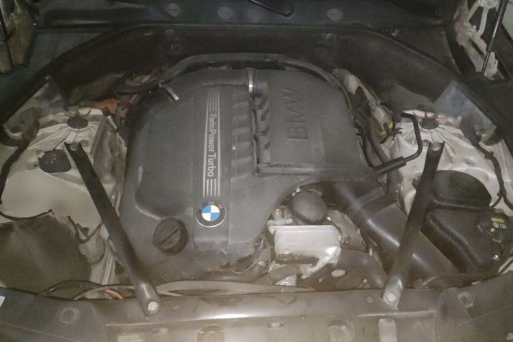 Used BMW 5 Series GT 2011 535i Elegant Edition Engine Bay