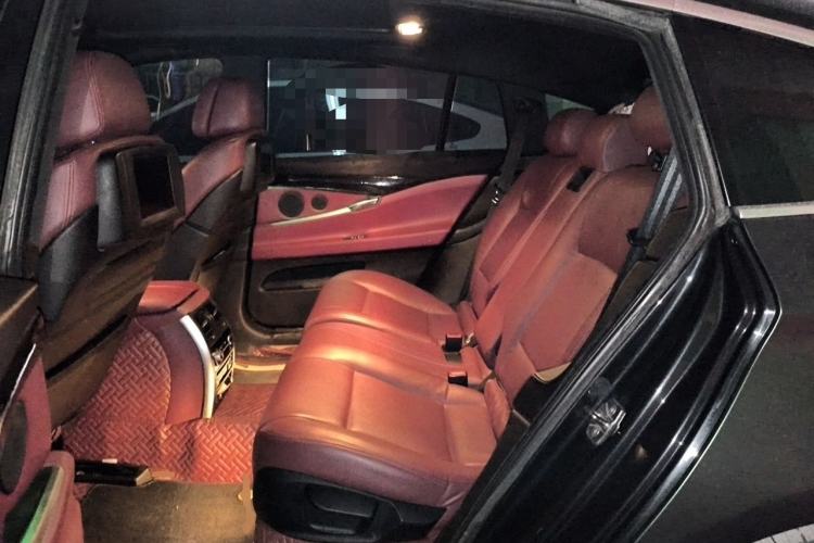 Used BMW 5 Series GT 2011 535i xDrive Luxury Edition Left Rear Seat