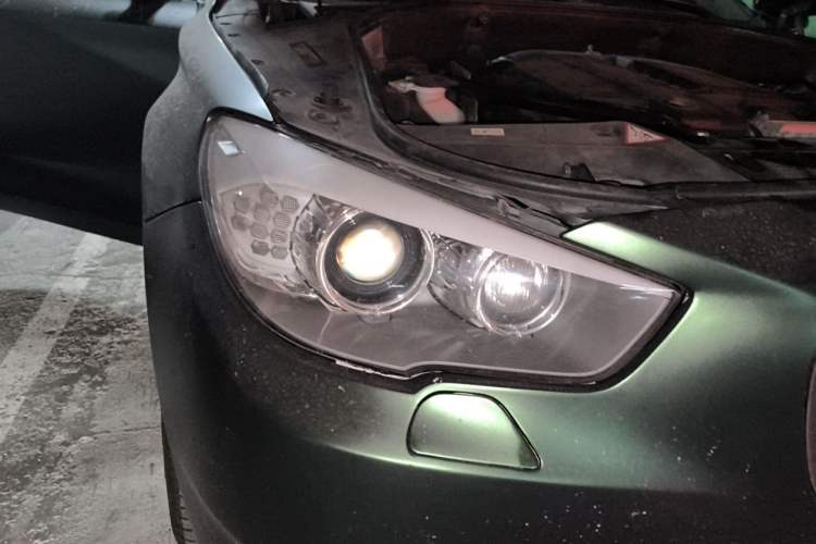 Used BMW 5 Series GT 2011 535i xDrive Luxury Edition Right Front Headlight