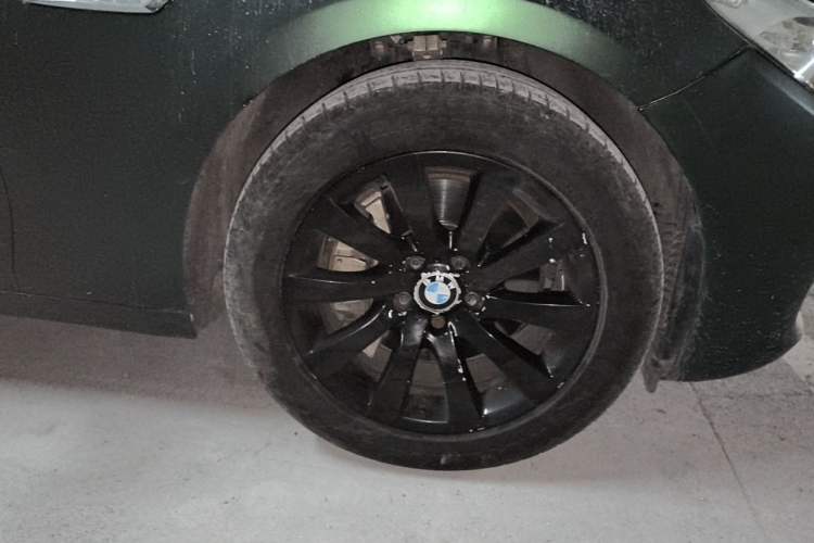 Used BMW 5 Series GT 2011 535i xDrive Luxury Edition Right Front Wheel Hub