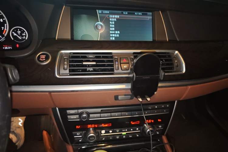 Used BMW 5 Series GT 2011 535i xDrive Luxury Edition Audio And AC Panel