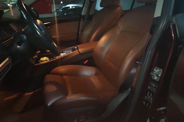 Used BMW 5 Series GT 2011 535i xDrive Luxury Edition Left Front Seat