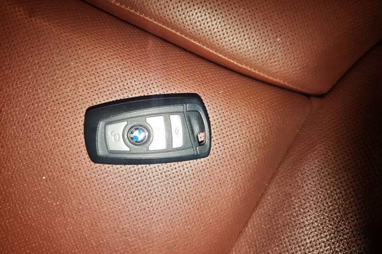Used BMW 5 Series GT 2011 535i xDrive Luxury Edition Vehicle Key