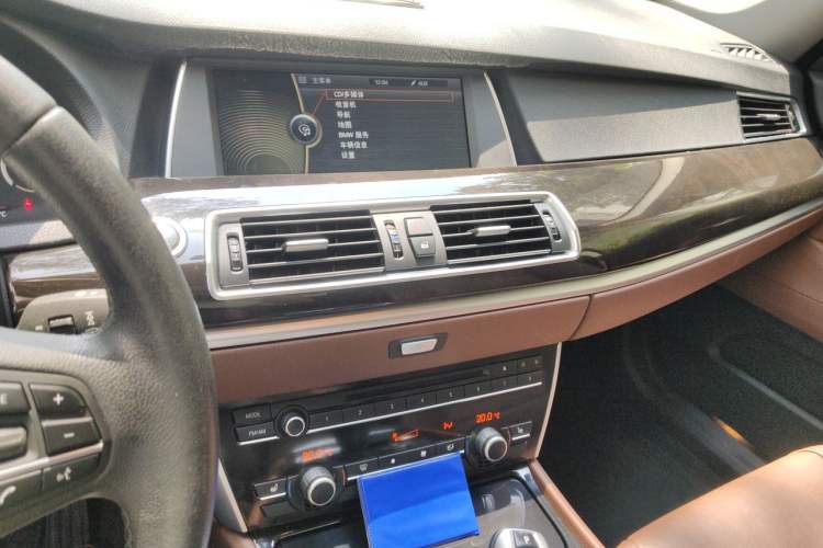Used BMW 5 Series GT 2011 535i Elegant Edition Audio And AC Panel