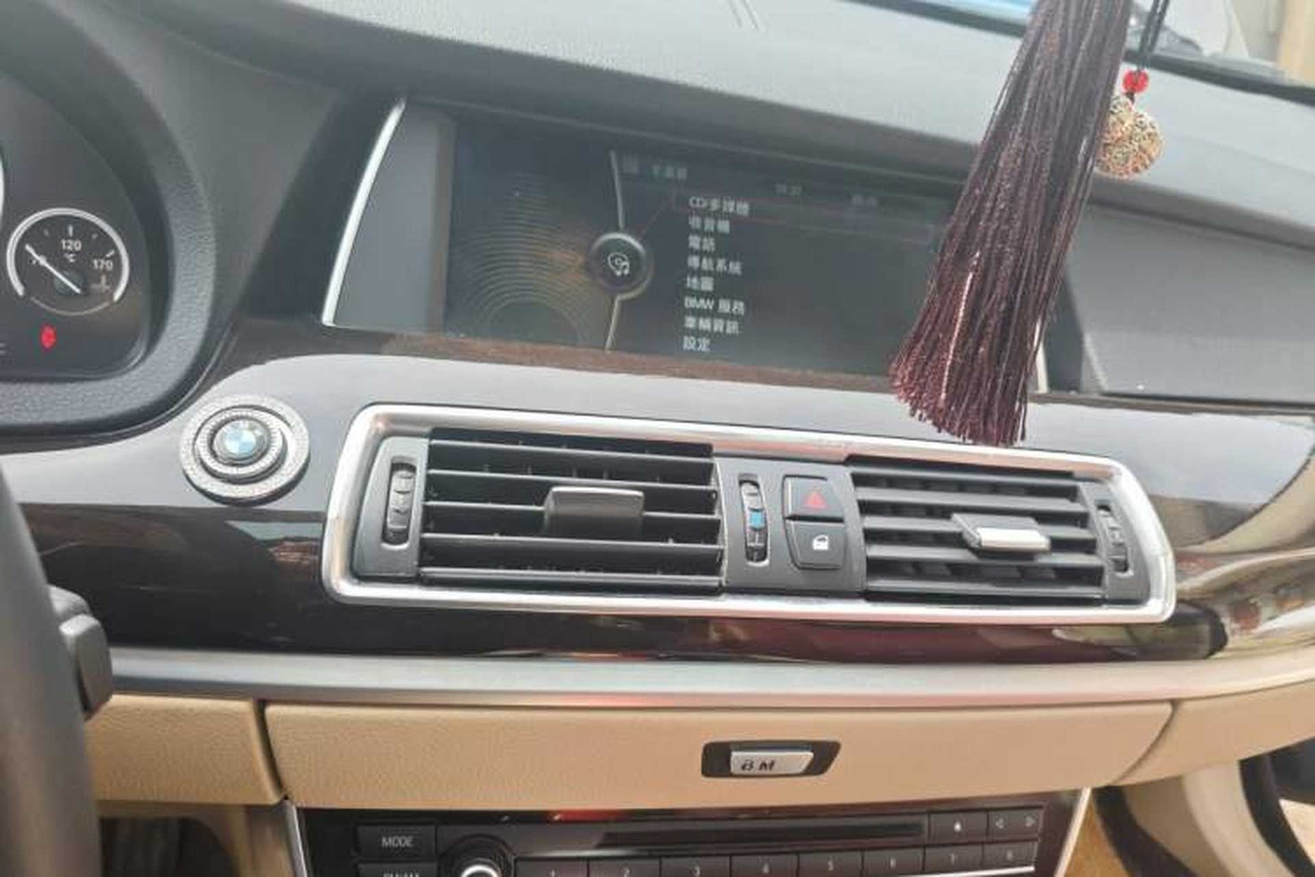 Used BMW 5 Series GT 2011 535i Elegant Edition Audio And AC Panel