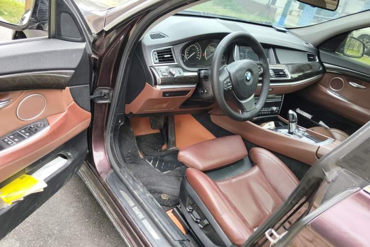 Used BMW 5 Series GT 2011 535i xDrive Luxury Edition Driver Seat