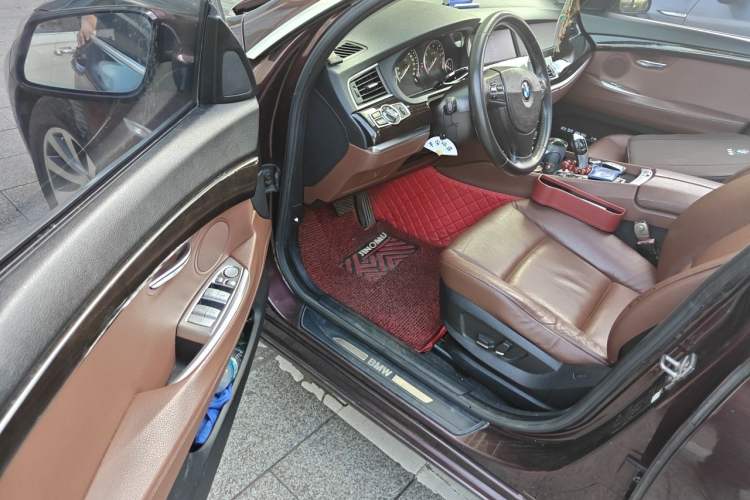 Used BMW 5 Series GT 2011 535i Elegant Edition Driver Seat