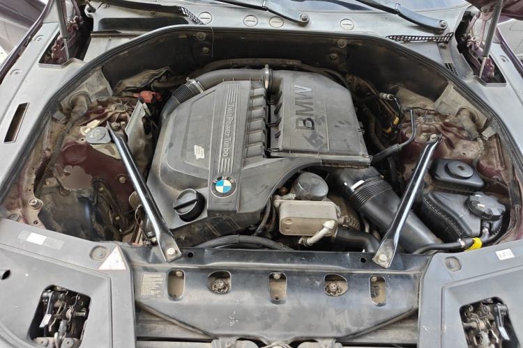 Used BMW 5 Series GT 2011 535i Elegant Edition Engine Bay