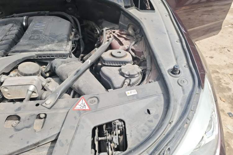 Used BMW 5 Series GT 2011 535i Elegant Edition Engine Bay Left