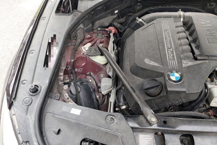 Used BMW 5 Series GT 2011 535i xDrive Luxury Edition Engine Bay Right