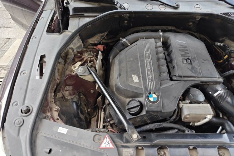 Used BMW 5 Series GT 2011 535i Elegant Edition Engine Bay Right