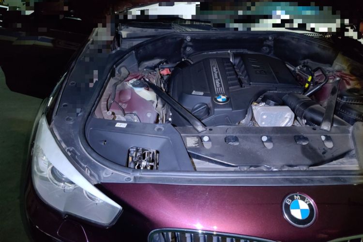 Used BMW 5 Series GT 2011 535i xDrive Luxury Edition Engine Bay Right
