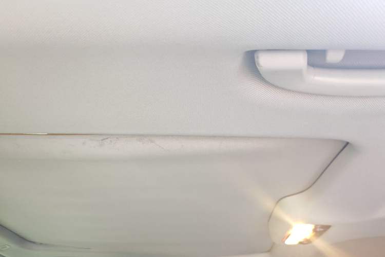 Used BMW 5 Series GT 2011 535i xDrive Luxury Edition Headliner