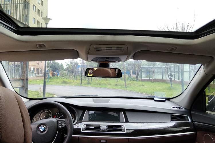 Used BMW 5 Series GT 2011 535i xDrive Luxury Edition Headliner