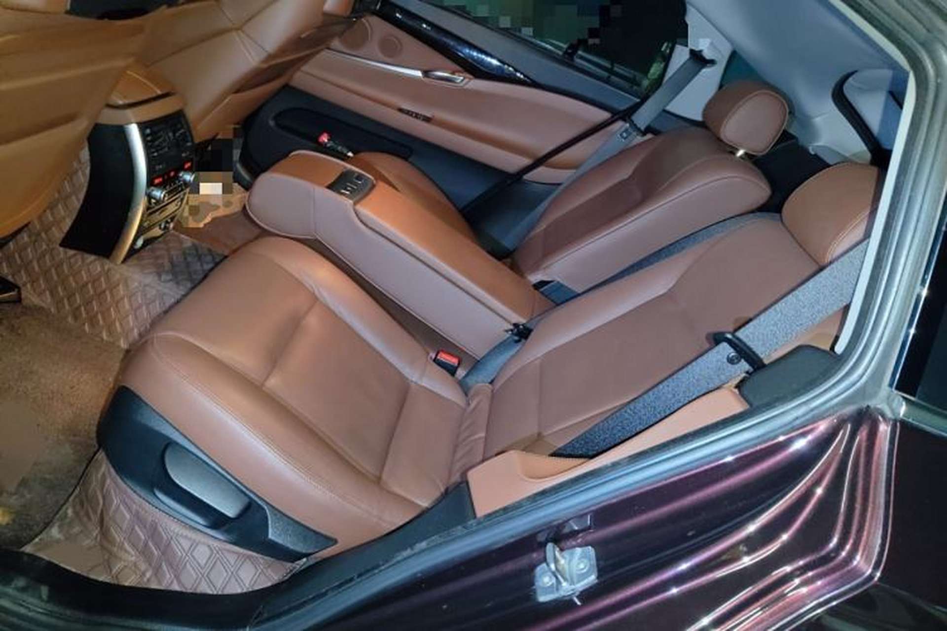 Used BMW 5 Series GT 2011 535i xDrive Luxury Edition Left Rear Seat