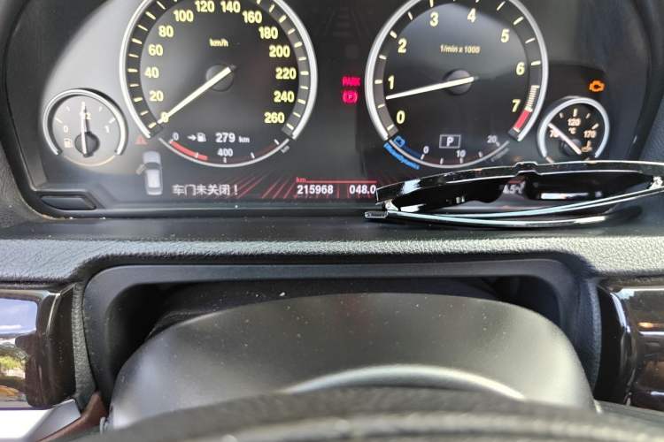 Used BMW 5 Series GT 2011 535i Elegant Edition Odometer Close Up