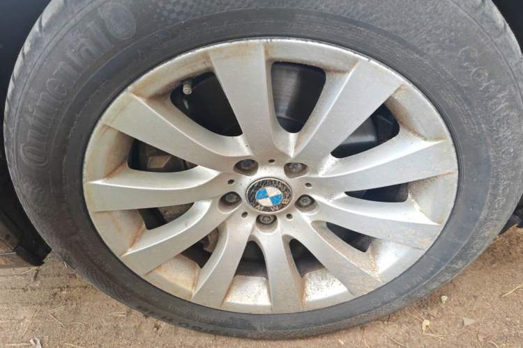 Used BMW 5 Series GT 2011 535i xDrive Luxury Edition Right Front Wheel Hub