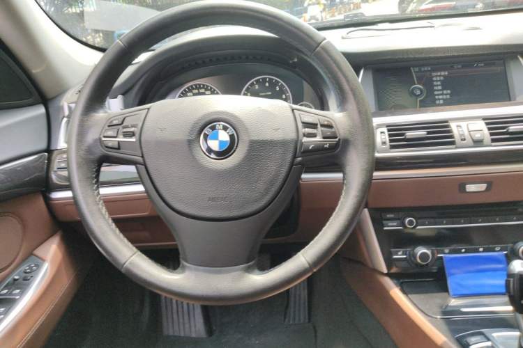 Used BMW 5 Series GT 2011 535i Elegant Edition Steering Wheel