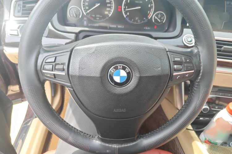 Used BMW 5 Series GT 2011 535i Elegant Edition Steering Wheel