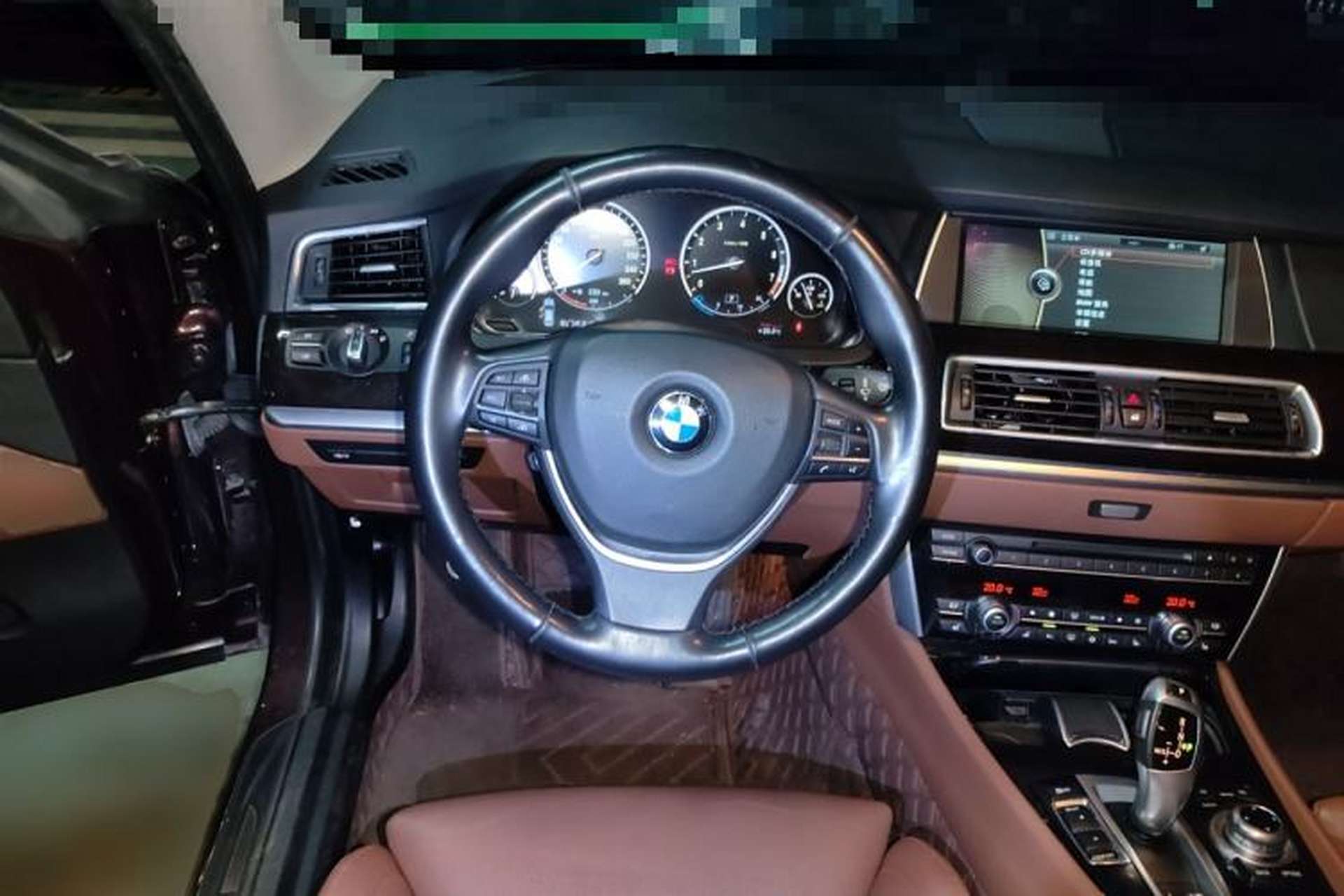 Used BMW 5 Series GT 2011 535i xDrive Luxury Edition Steering Wheel