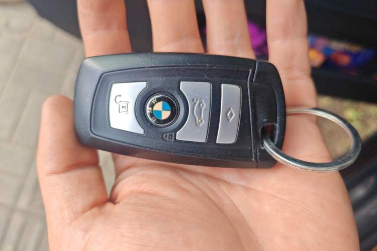 Used BMW 5 Series GT 2011 535i xDrive Luxury Edition Vehicle Key