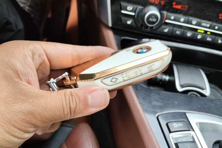 Used BMW 5 Series GT 2011 535i xDrive Luxury Edition Vehicle Key