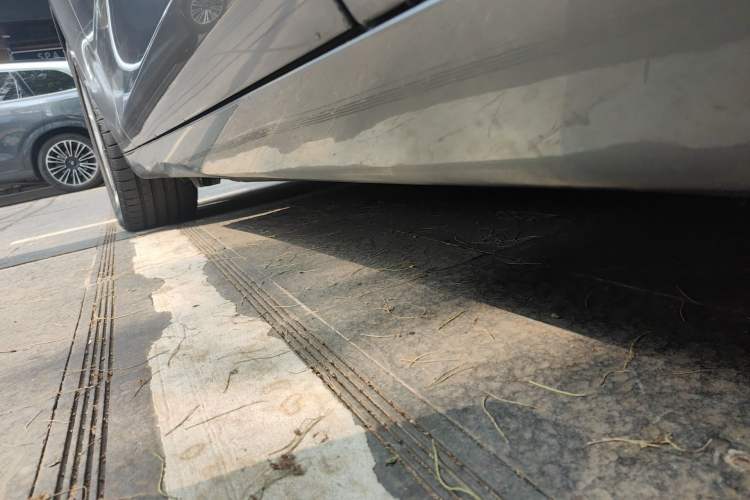 Used BMW 5 Series GT 2011 535i Elegant Edition Chassis Front Left