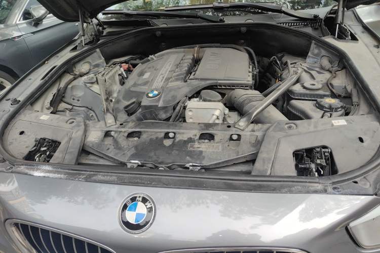 Used BMW 5 Series GT 2011 535i Elegant Edition Engine Bay