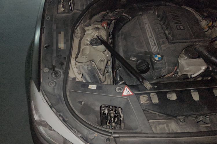 Used BMW 5 Series GT 2011 535i Elegant Edition Engine Bay Right