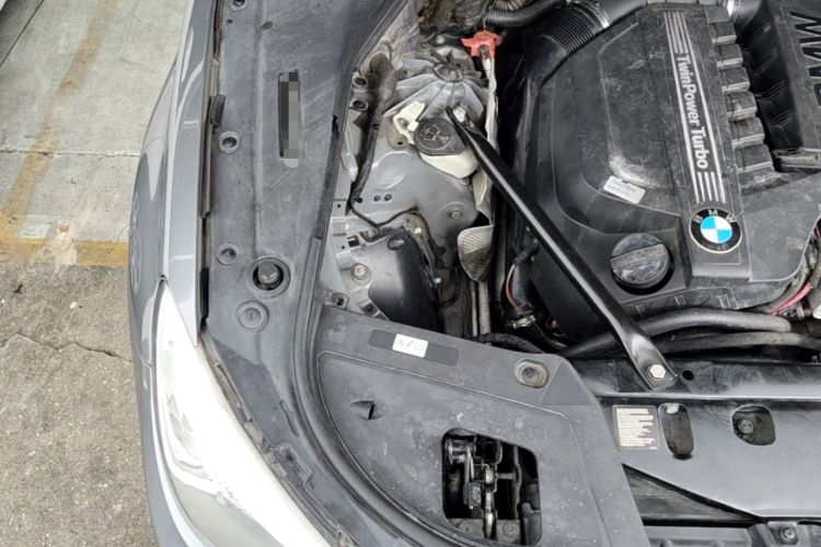Used BMW 5 Series GT  Engine Bay Right