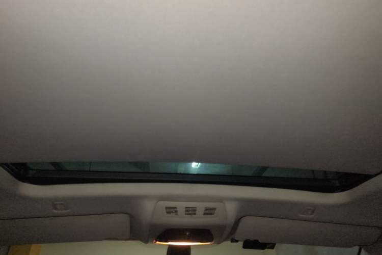Used BMW 5 Series GT 2011 535i Elegant Edition Headliner