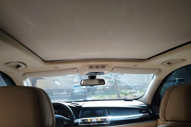 Used BMW 5 Series GT 2011 535i Elegant Edition Headliner