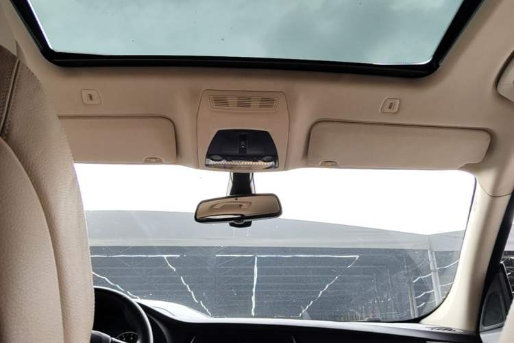 Used BMW 5 Series GT  Headliner